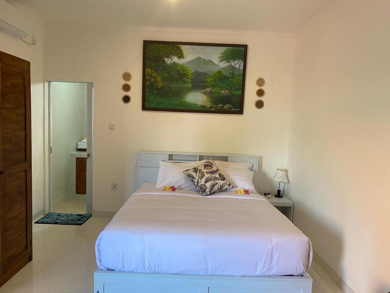 Manis Guest House Seminyak Exterior foto