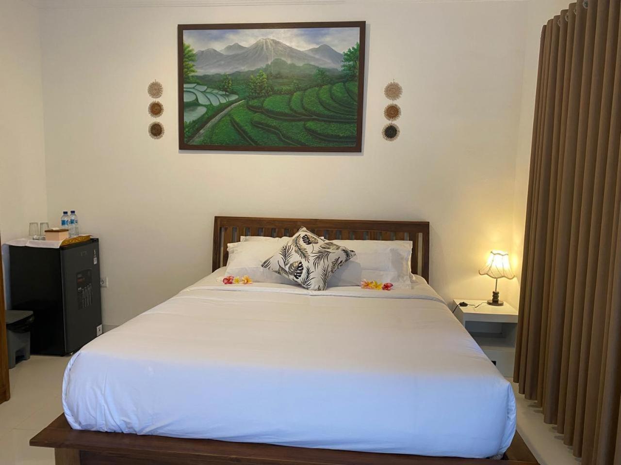 Manis Guest House Seminyak Quarto foto
